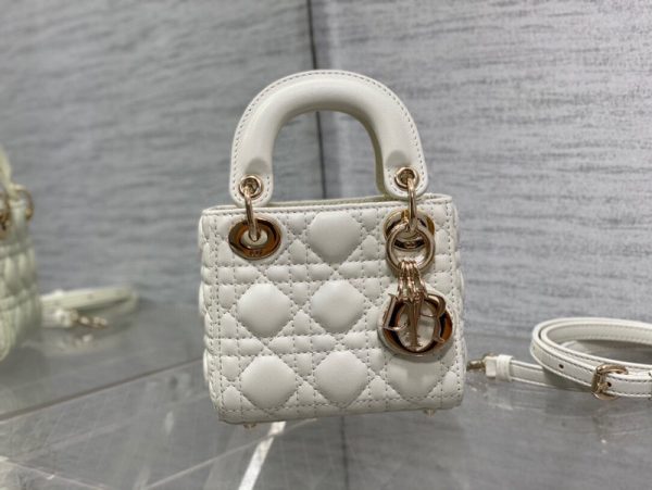 BC - CHANEL BAGS - 019 For Sale